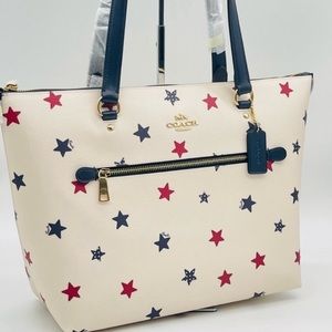 NWT Coach Gallery White Tote with American star